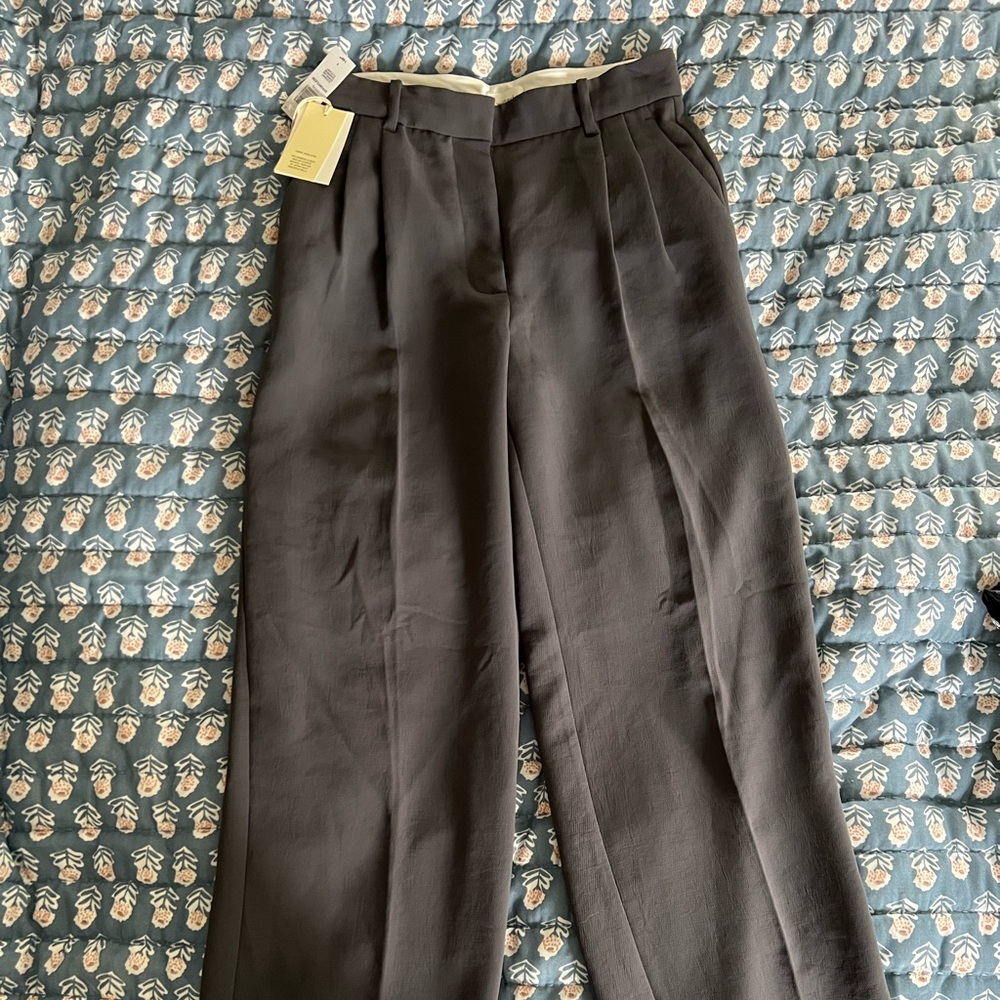Aritzia Wilfred effortless pant size 4 charcoal grey